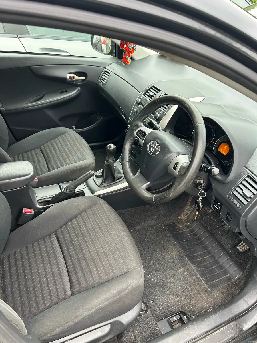 Toyota Corolla - Image 4
