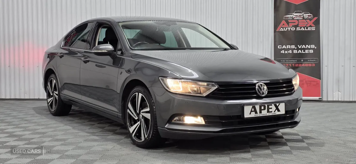 Volkswagen Passat DIESEL SALOON - Image 1