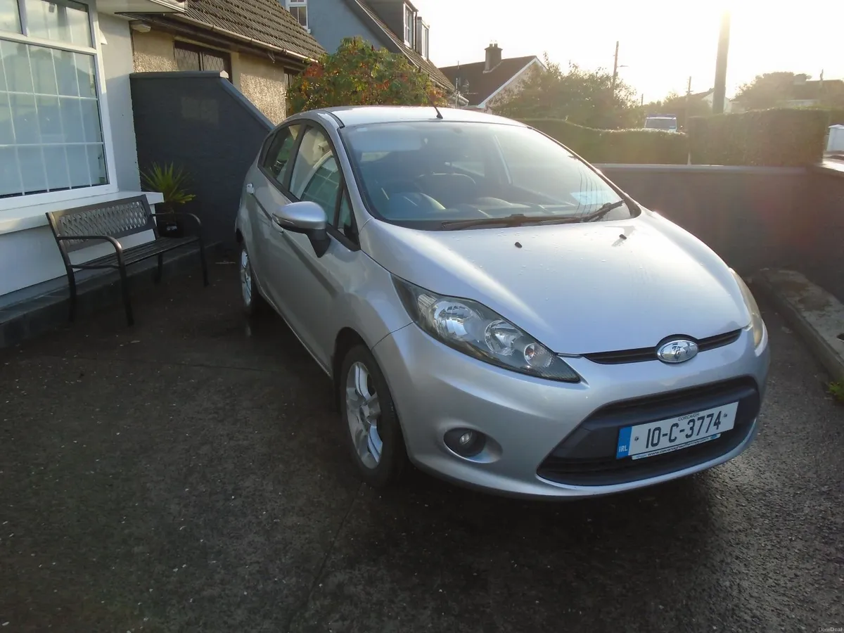 Ford Fiesta 2010 - Image 1