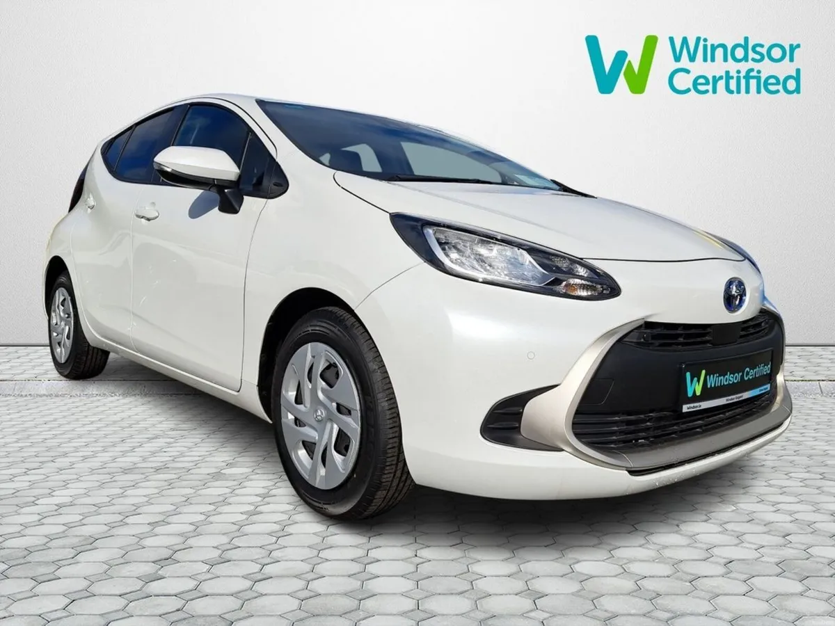 Toyota Aqua G HYBRID AUTO - Image 1