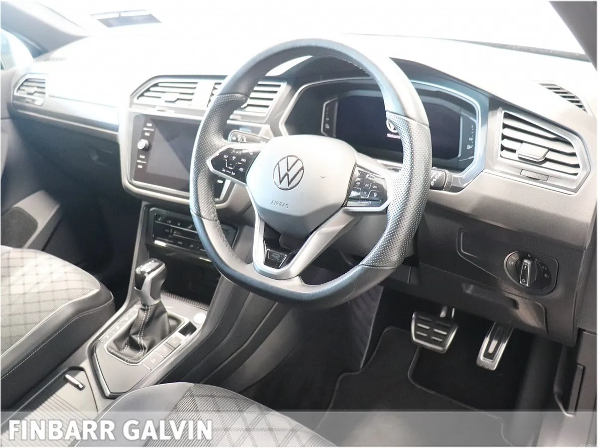 VW Tiguan R LINE PHEV - Image 5