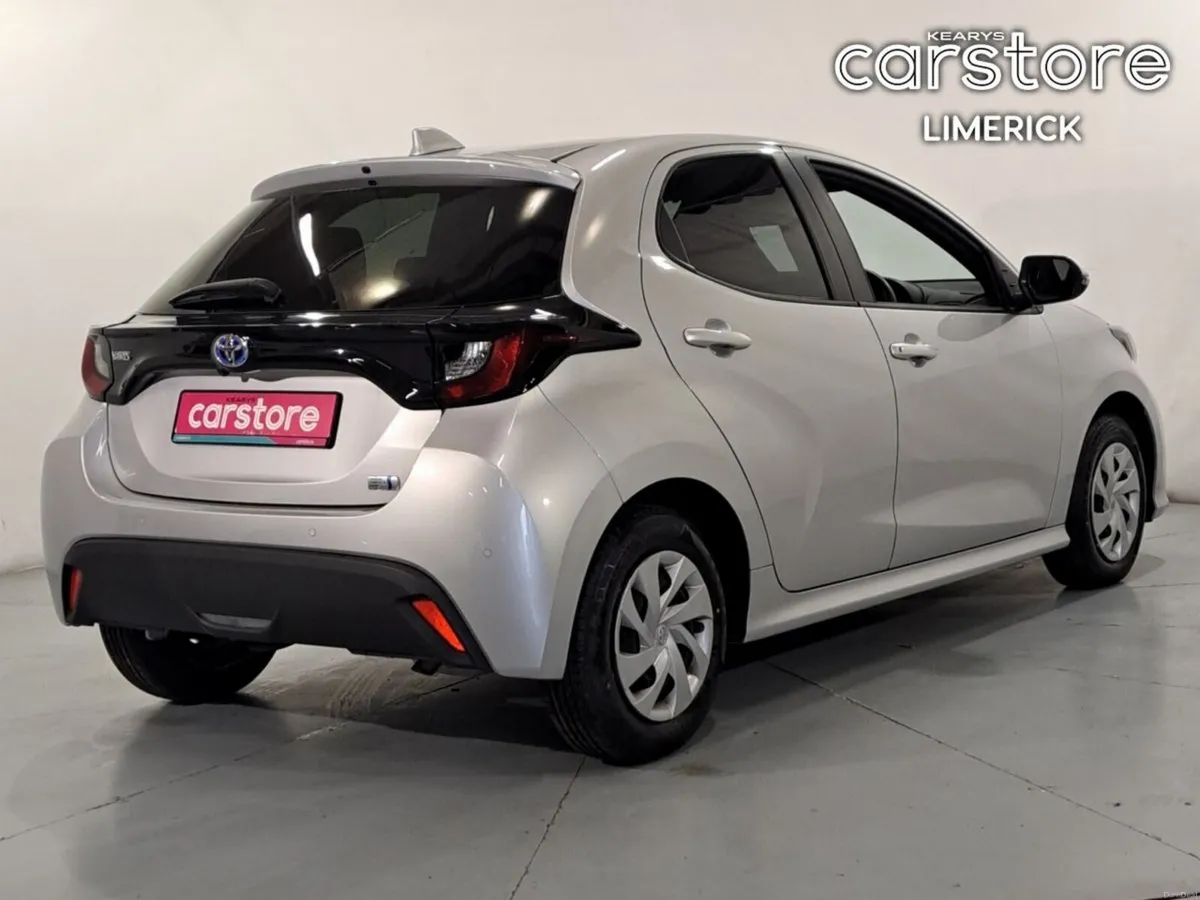 Toyota Yaris 1.5 - Image 3