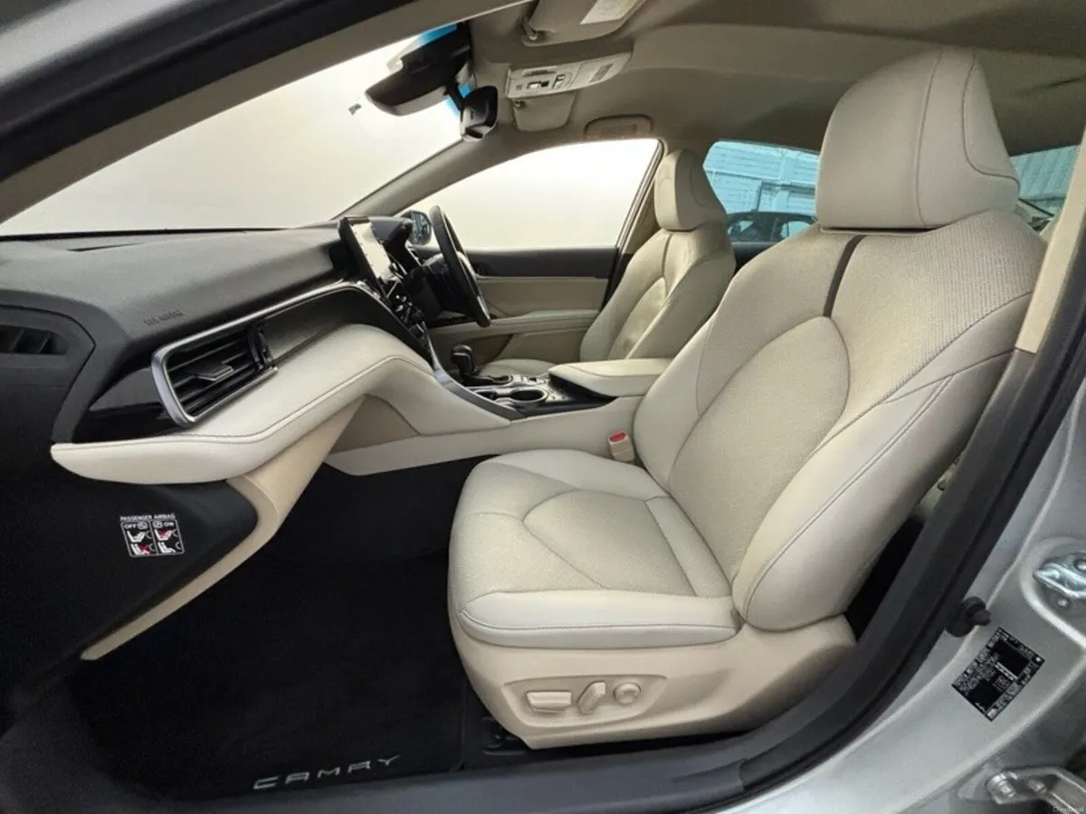 Toyota Camry PLATINUM EDITION - Image 6