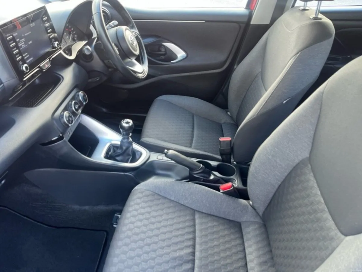 Toyota Yaris 1.5 LUNA 4DR - Image 6