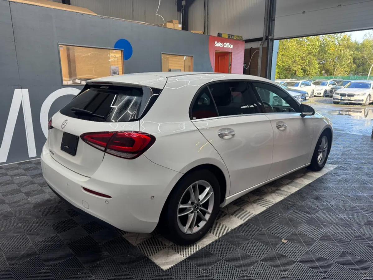 Mercedes-Benz A-Class 2019 MERCEDES-BENZ A200D AUT - Image 3