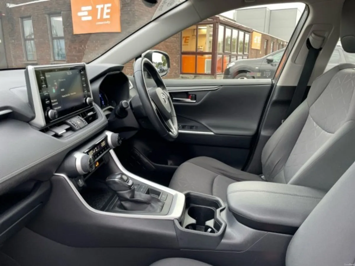 Toyota RAV4 Rav4 Hybrid Luna My21 4dr Auto - Image 6