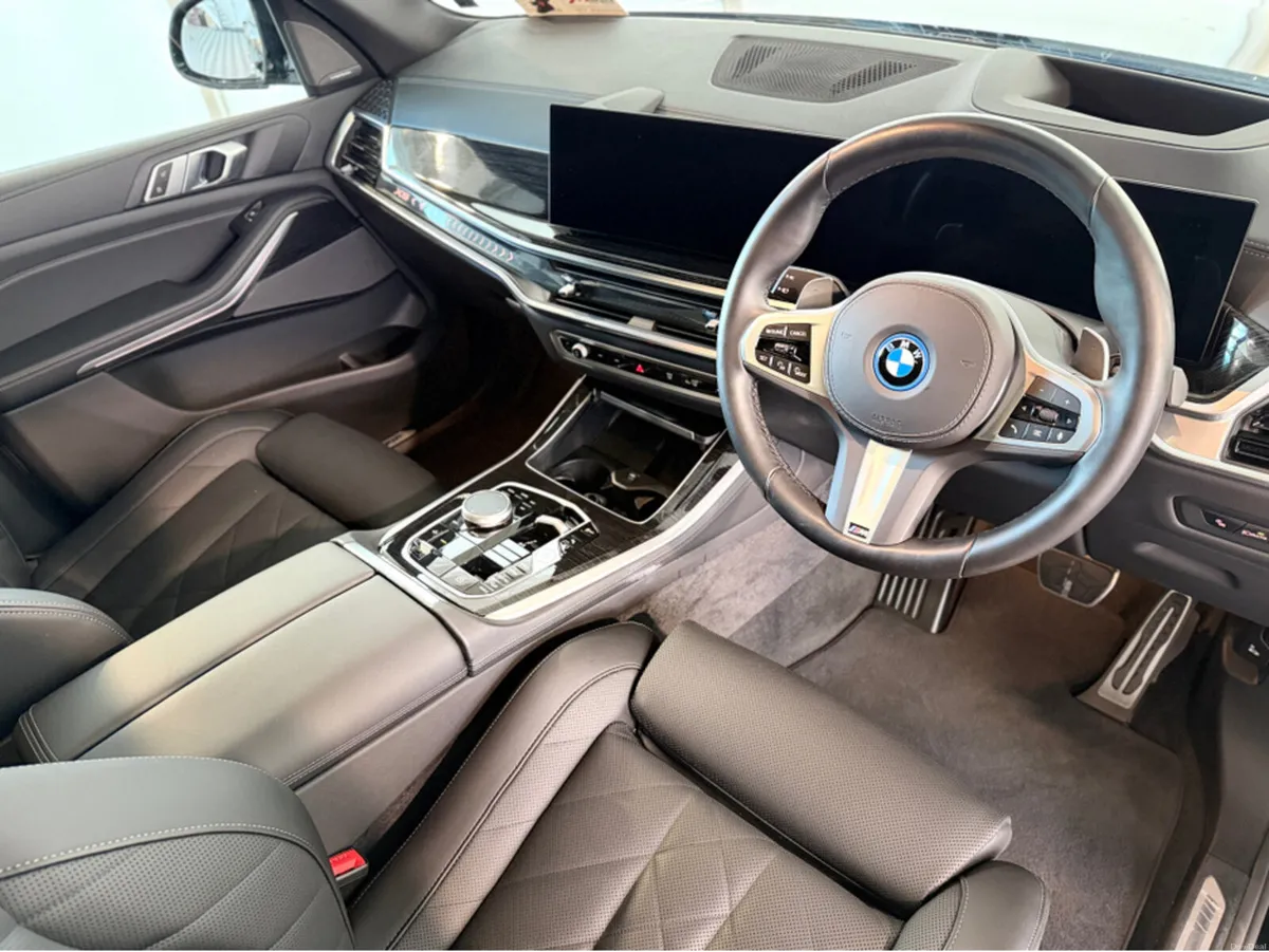 BMW X5 XDRIVE50E M SPORT - Image 3