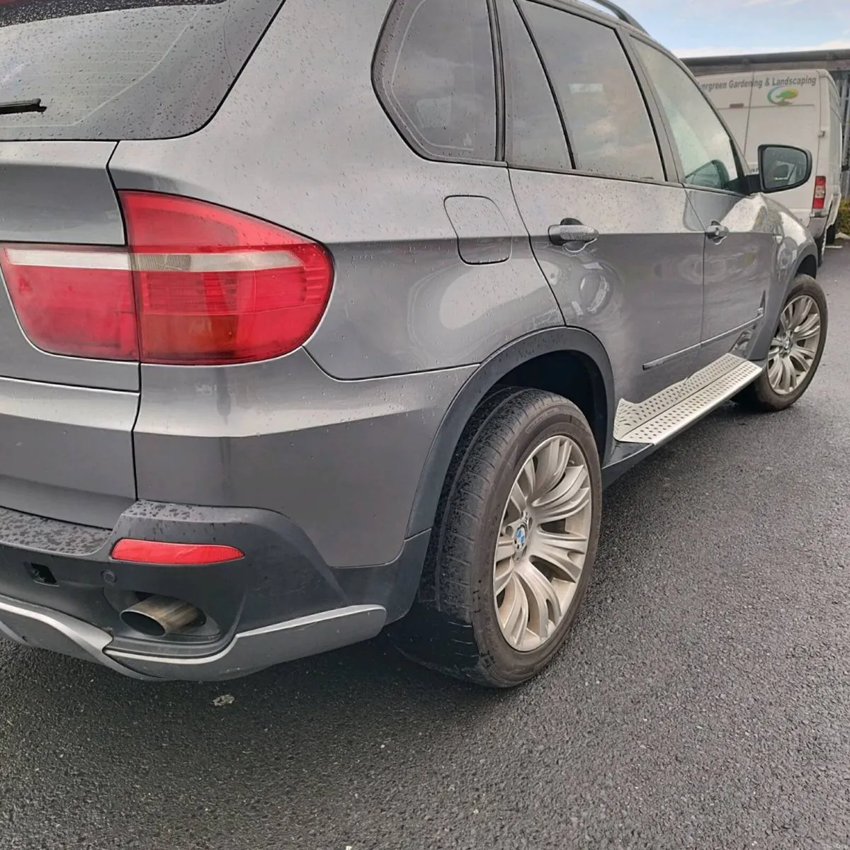 BMW X5 SUV 5 seats road tax 333 per year - Image 4
