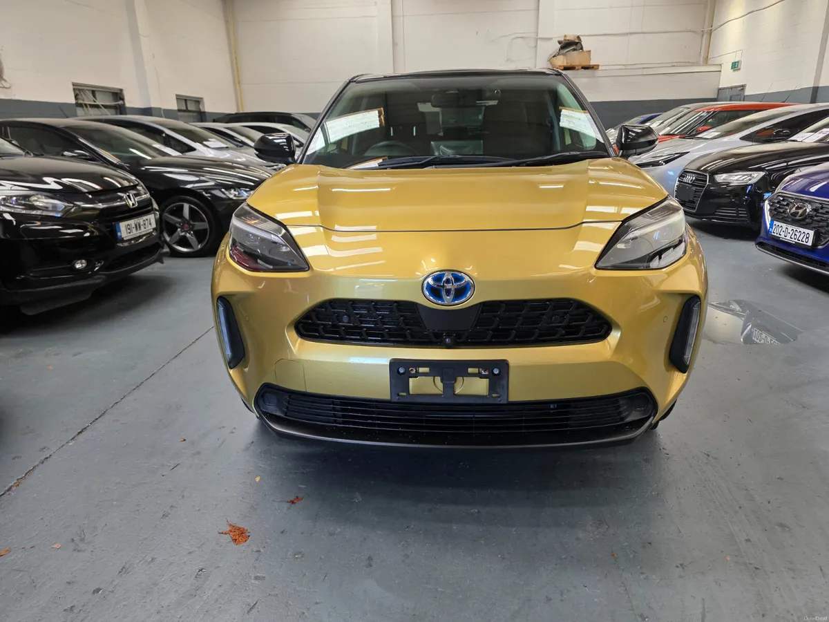 2021 Toyota Yaris Cross Hybrid - Image 2