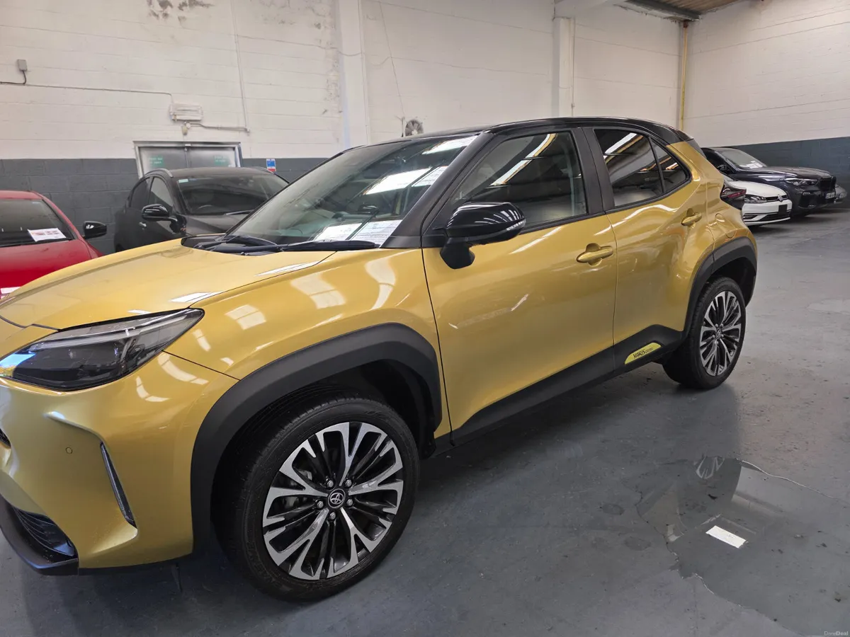 2021 Toyota Yaris Cross Hybrid - Image 3