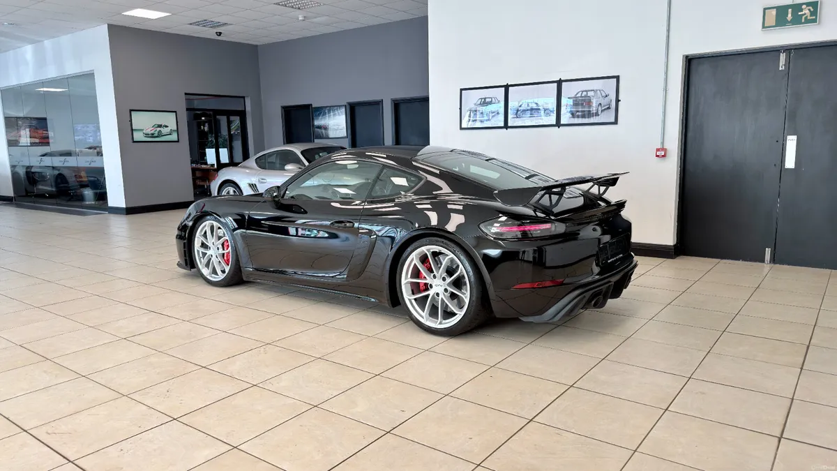 Porsche Cayman 718 GT4 Clubsport - Image 5