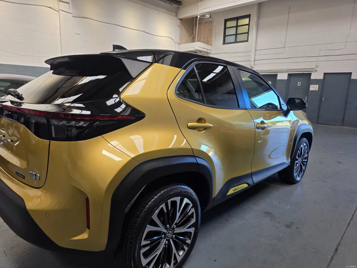 2021 Toyota Yaris Cross Hybrid - Image 6