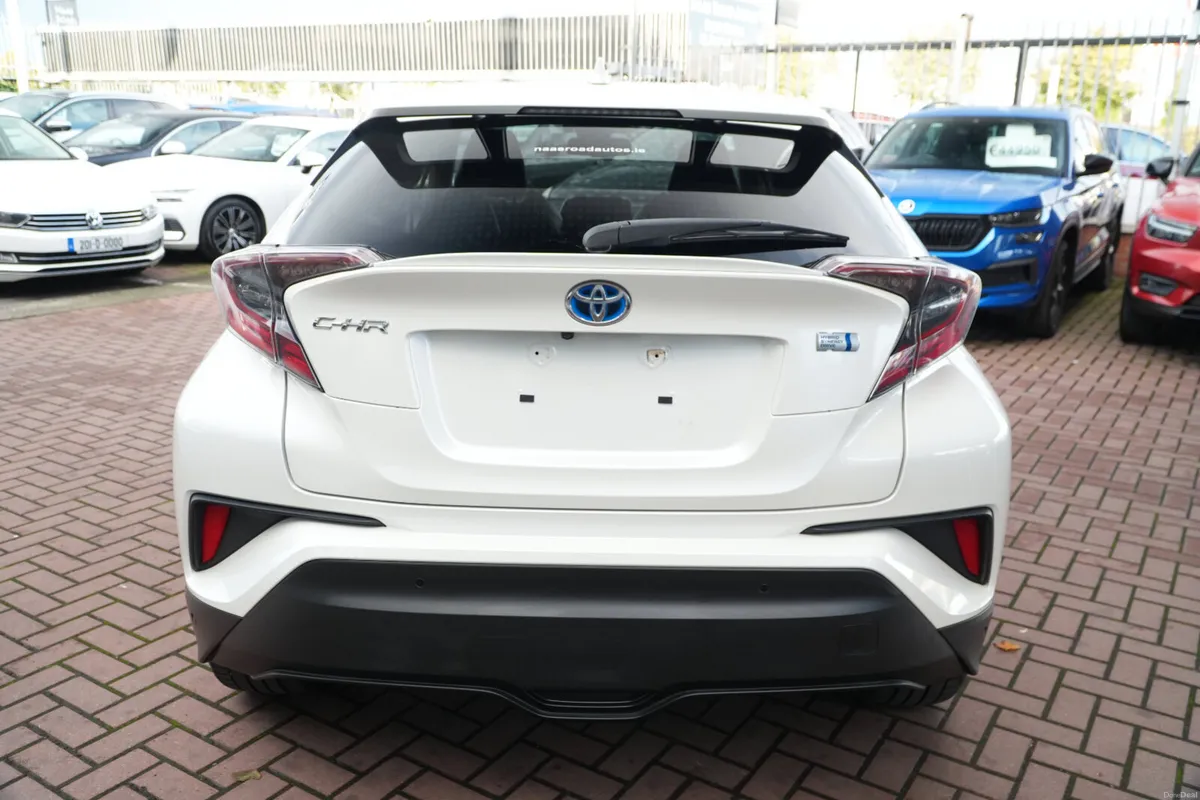 2018 TOYOTA C-HR 1.8 PETROL HYBRID SYNERGY DRIVE - Image 5