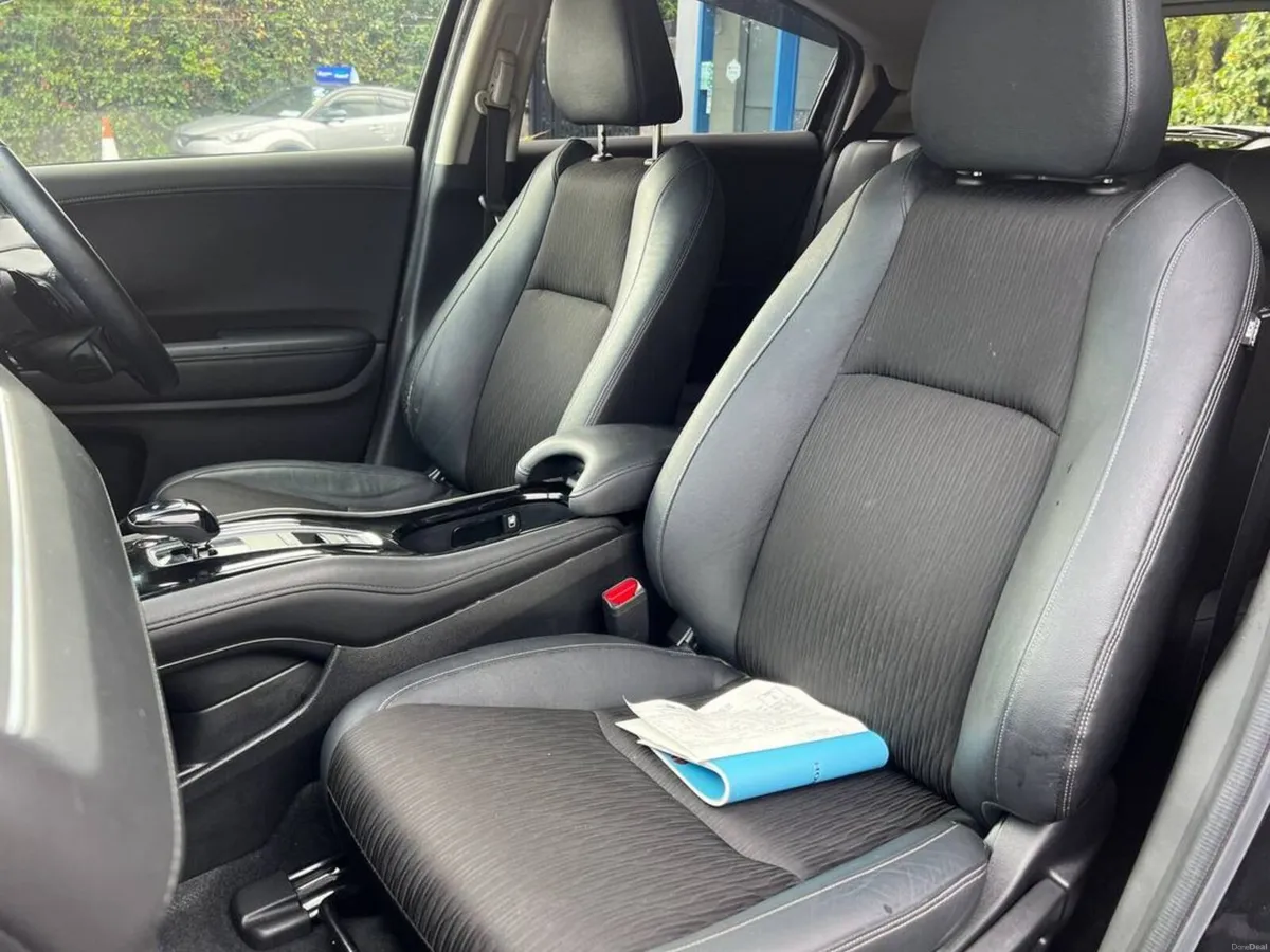 Honda Vezel Z-SENSING 1.5 HYBRID AUTO // REVERSE C - Image 6