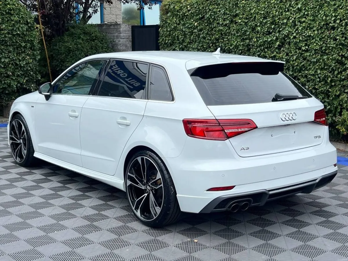 Audi A3 S-LINE 1.4 TFSI AUTO // NEW 19" ALLOYS // - Image 5