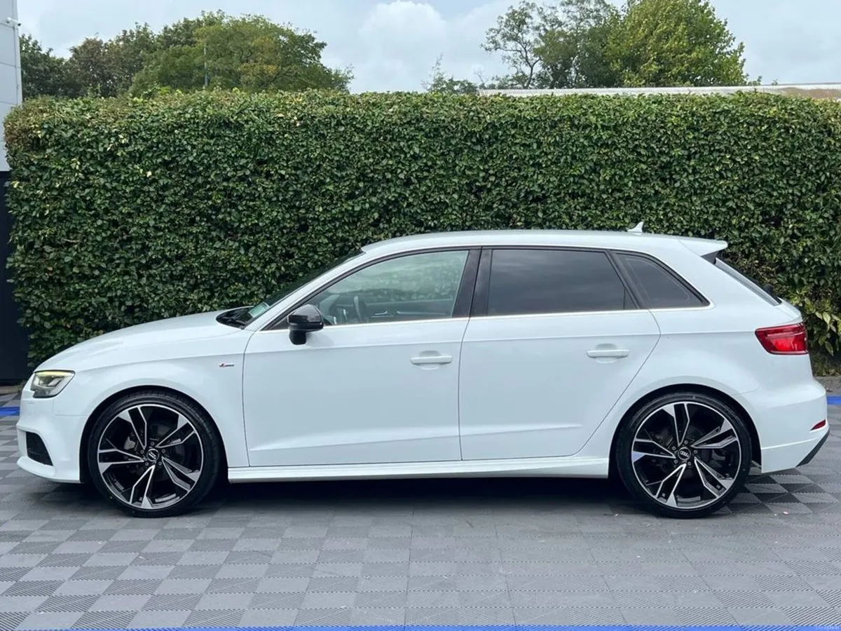 Audi A3 S-LINE 1.4 TFSI AUTO // NEW 19" ALLOYS // - Image 3