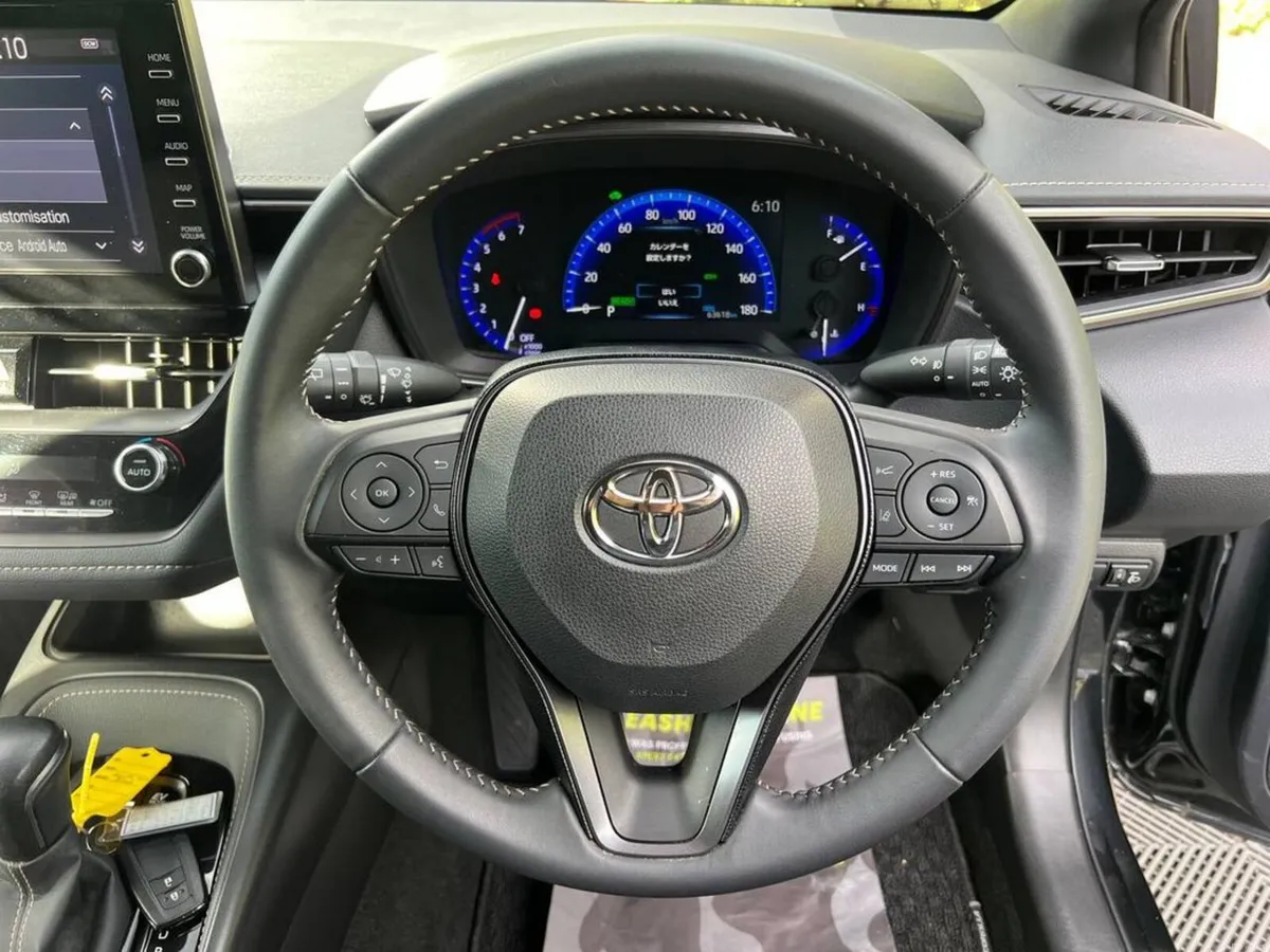 Toyota Corolla TOURING WXB 1.8 HYBRID AUTO // HALF - Image 4