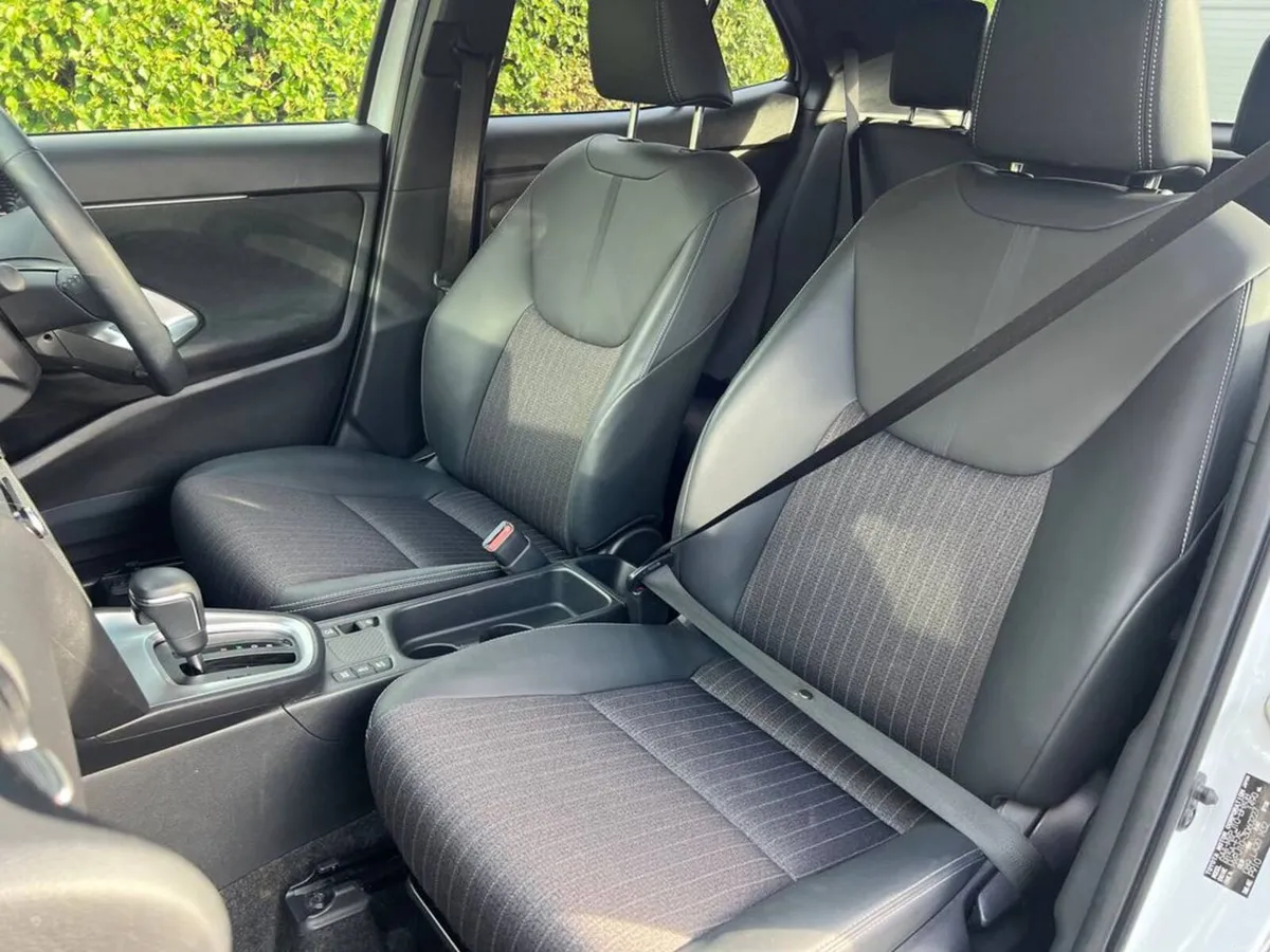 Toyota Yaris Cross Z-SPECIAL MODELLISTA PACK 1.5 H - Image 6