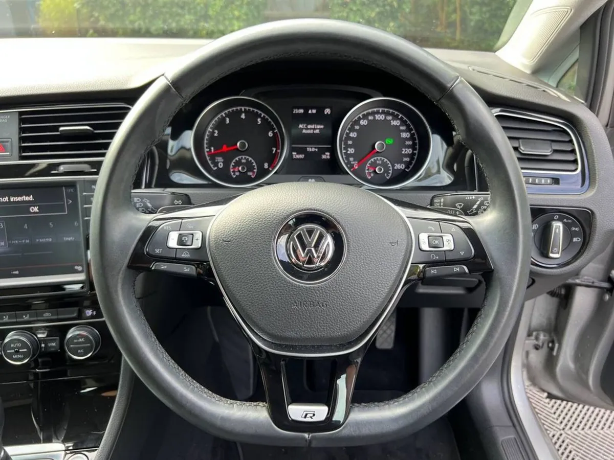 Volkswagen Golf HIGHLINE R-LINE PACK 1.4 TSI AUTO - Image 4