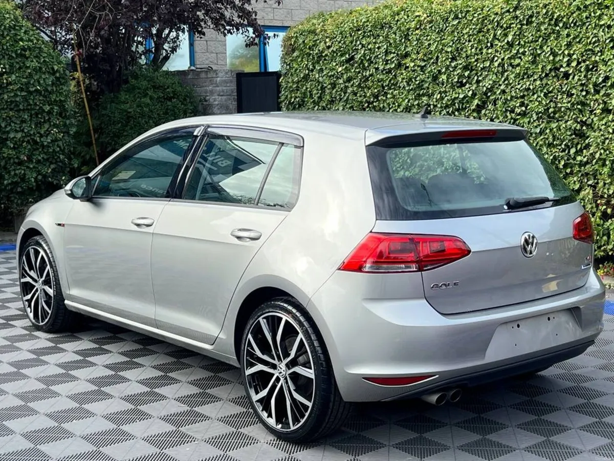 Volkswagen Golf HIGHLINE R-LINE PACK 1.4 TSI AUTO - Image 5
