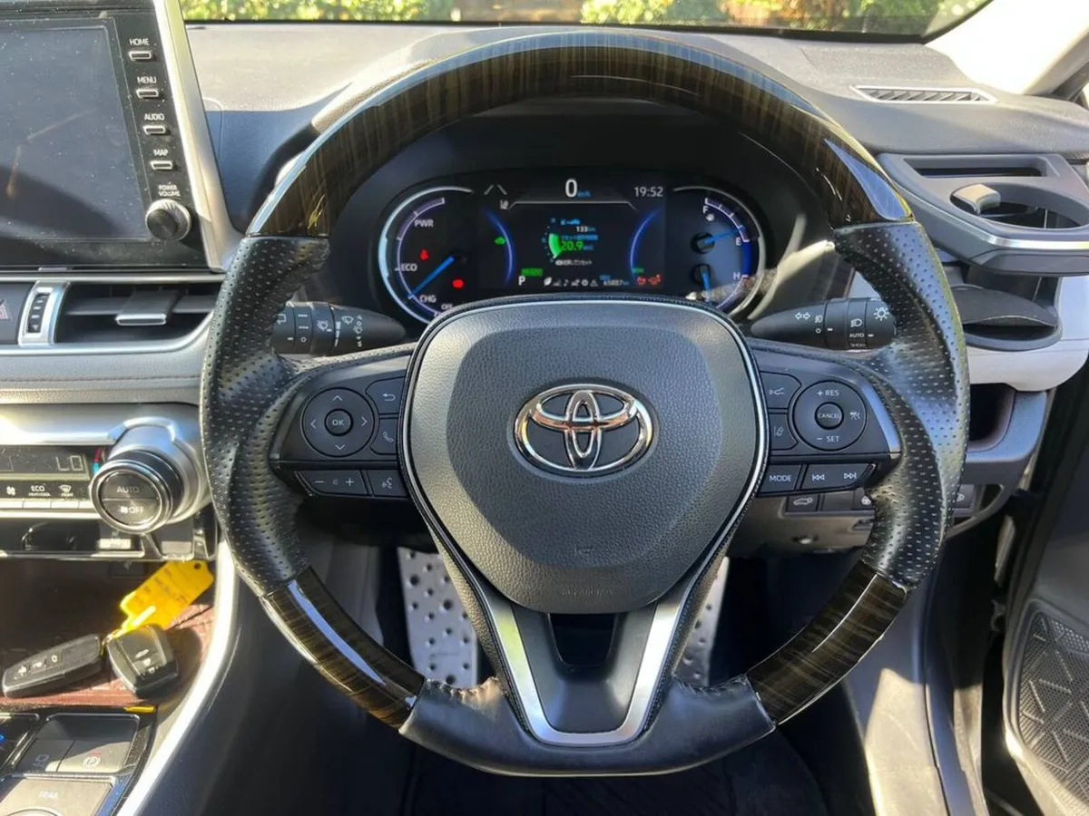 Toyota RAV4 G-SPEC TRD PACK 2.5 HYBRID AUTO // 360 - Image 4