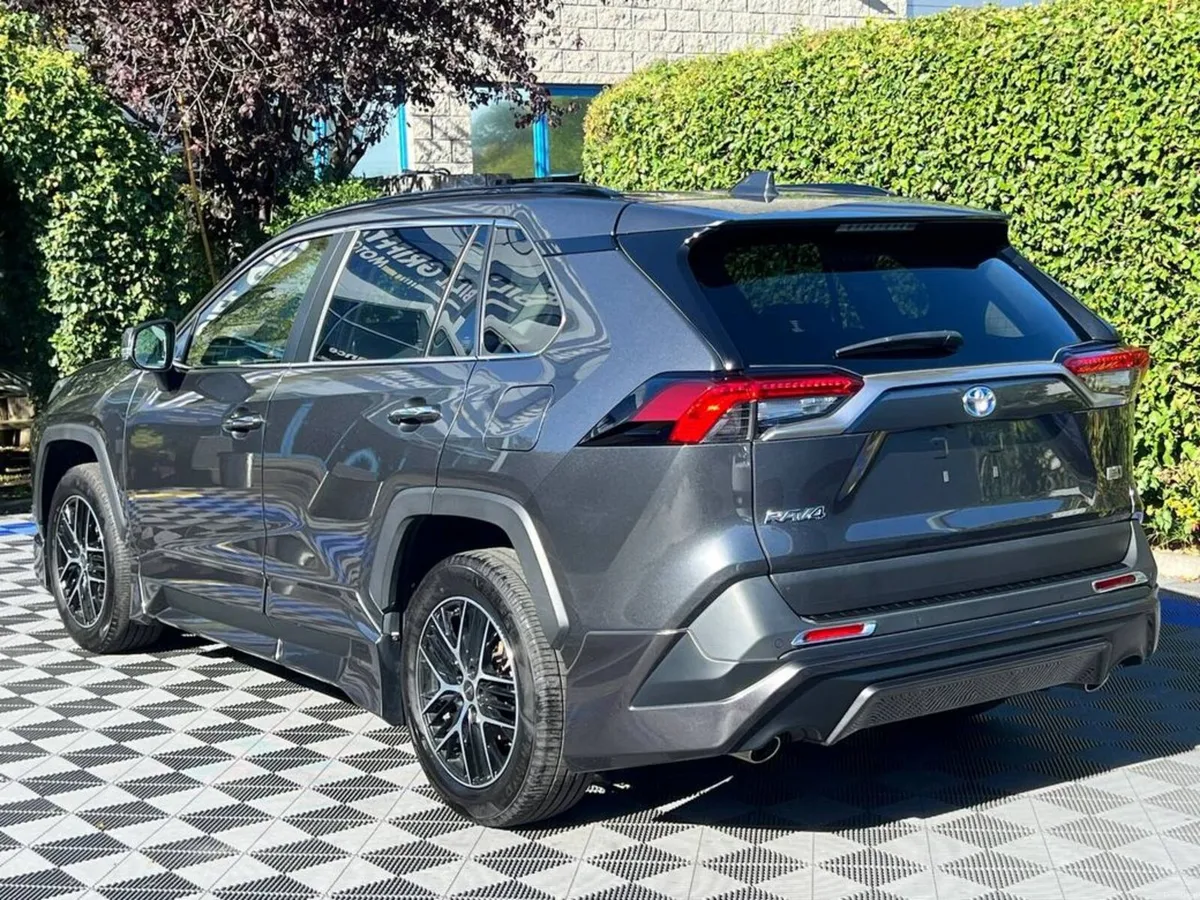 Toyota RAV4 G-SPEC TRD PACK 2.5 HYBRID AUTO // 360 - Image 5