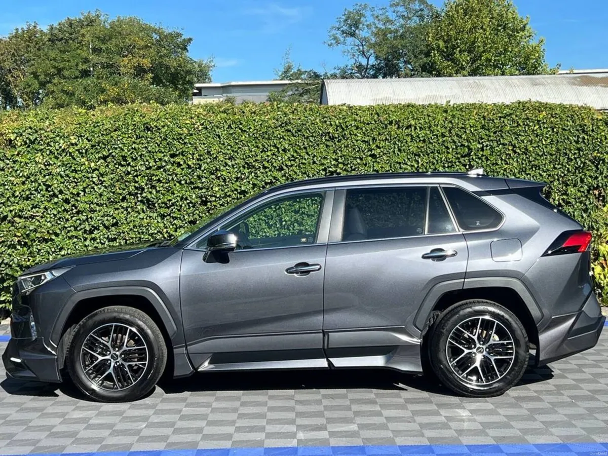 Toyota RAV4 G-SPEC TRD PACK 2.5 HYBRID AUTO // 360 - Image 3