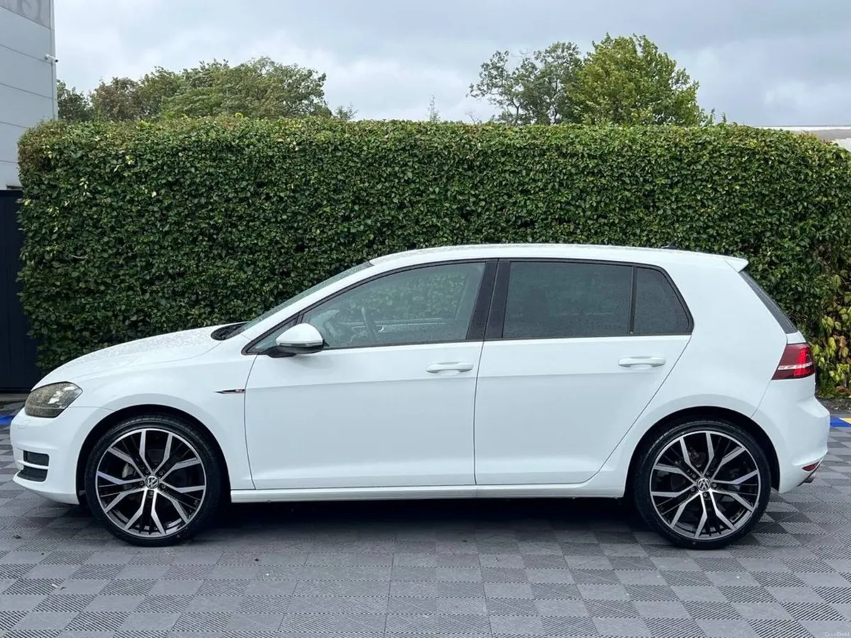 Volkswagen Golf COMFORTLINE R-LINE PACK 1.2 TSI AU - Image 3