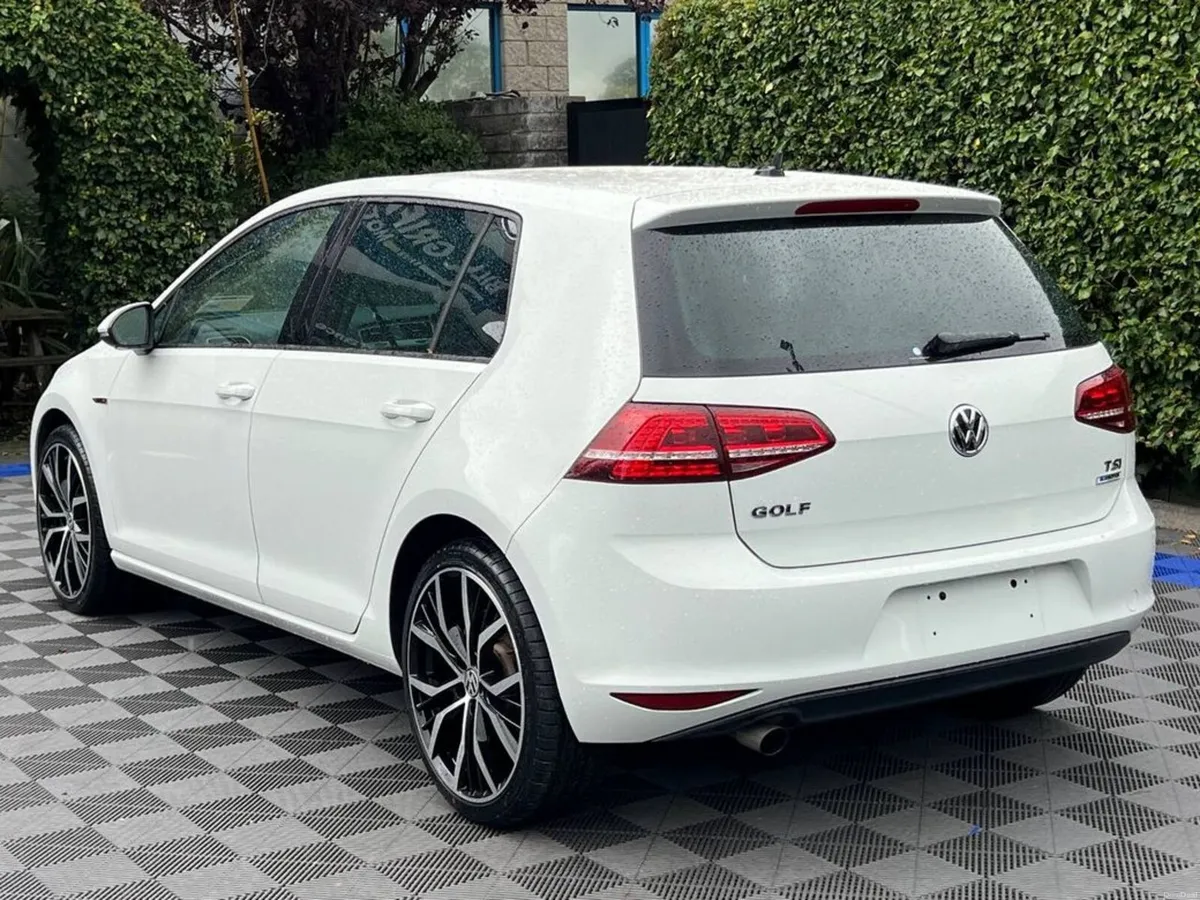 Volkswagen Golf COMFORTLINE R-LINE PACK 1.2 TSI AU - Image 5