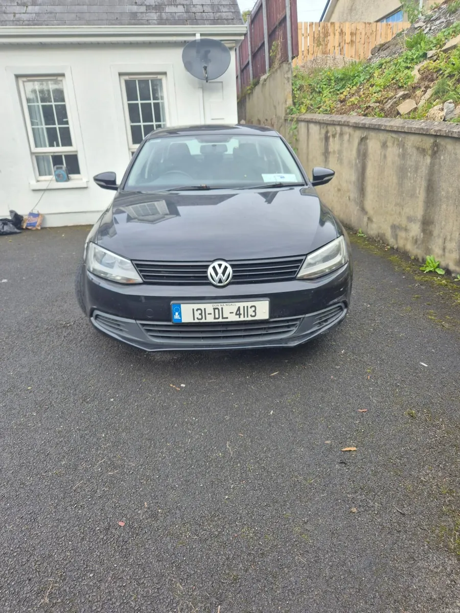 Volkswagen Jetta 2013 - Image 2