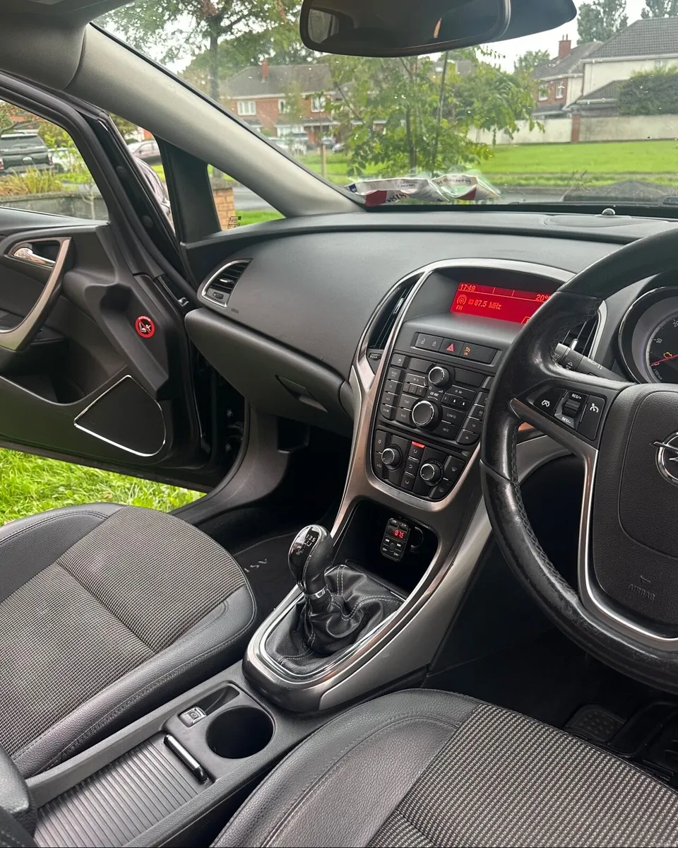 2011 Opel Astra 1.2 Diesel CDTI 156km (NCT 04/27) - Image 5