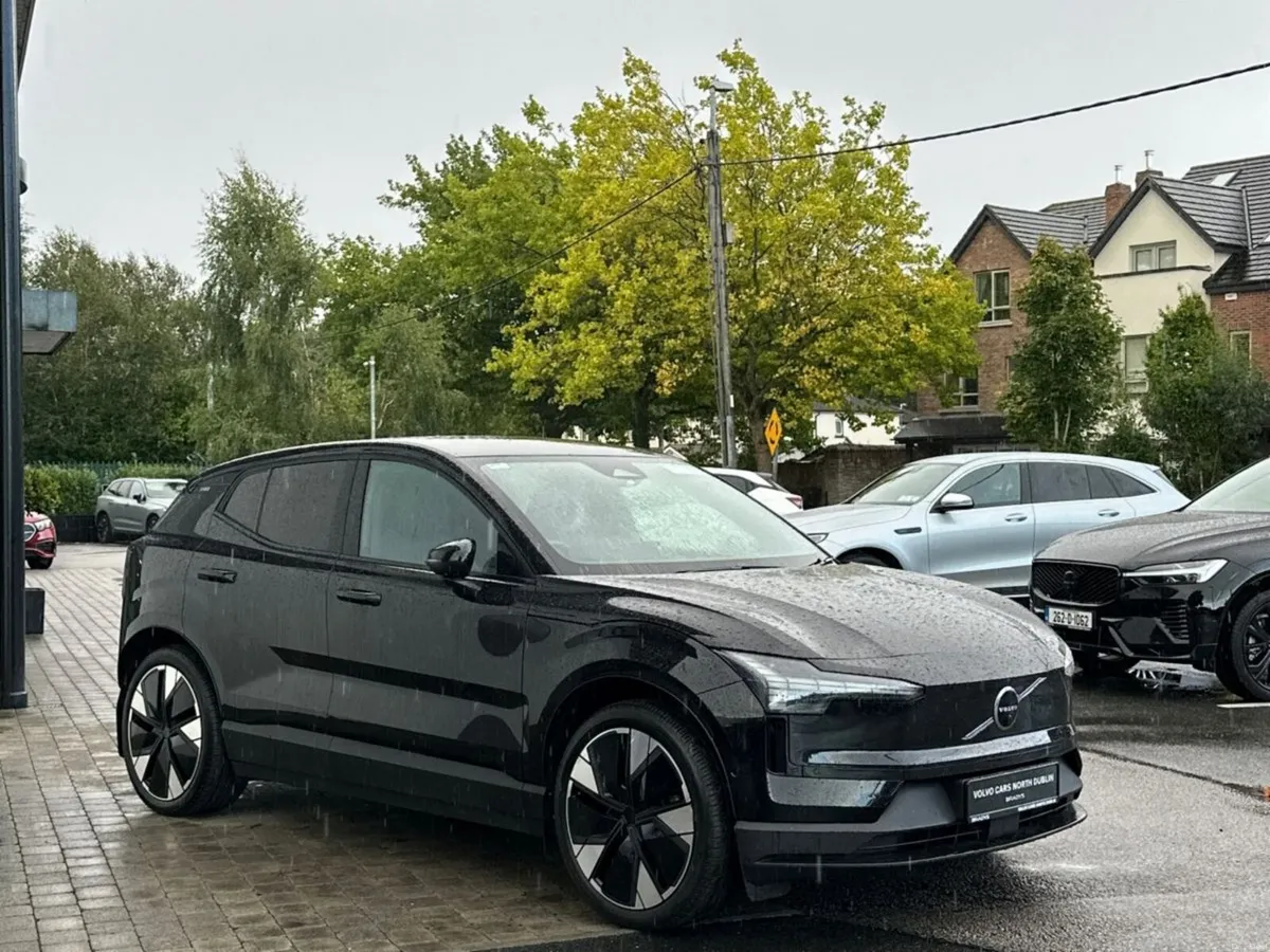 Volvo EX30 ULTRA Extended Range BEV 272hp - Image 3