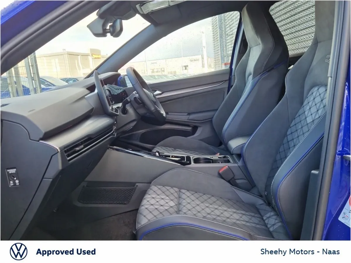 Volkswagen Golf R-Line 2.0TDI DSG - Image 4