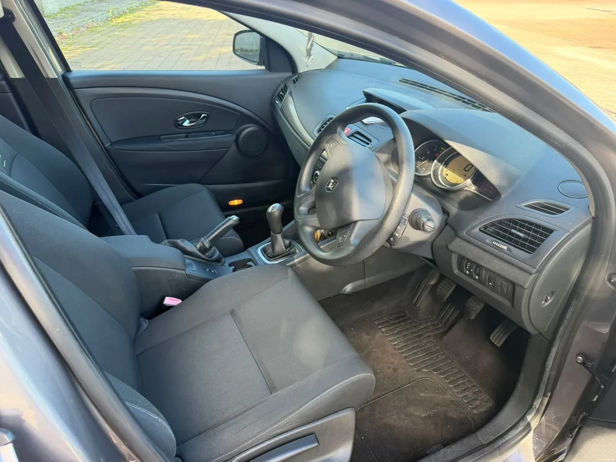 12 Renault Megane Nct 10/27 - Image 2