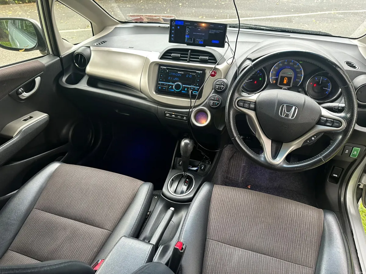 Honda Fit 2013 Automatic NCT 04/27 Tax 08/27 - Image 5