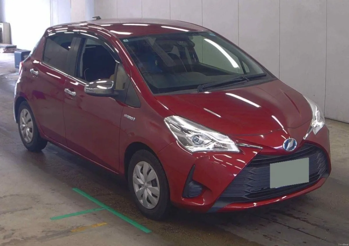 2017 Toyota Vitz Hybrid - Image 1