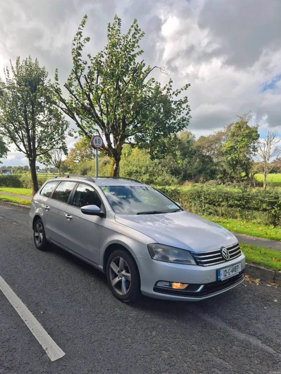 VOLKSWAGEN PASSAT  DIESEL  ESTATE - Image 1
