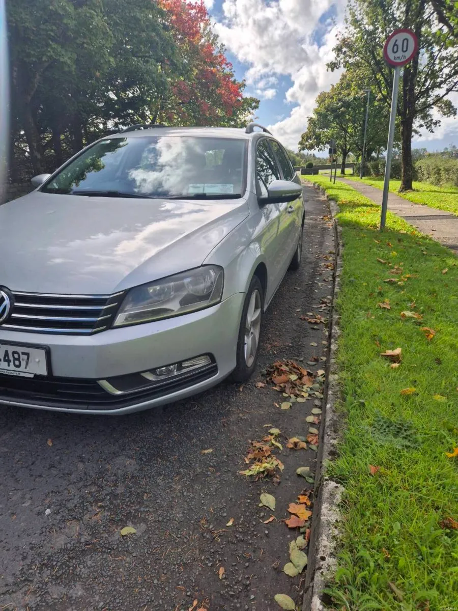 VOLKSWAGEN PASSAT  DIESEL  ESTATE - Image 3