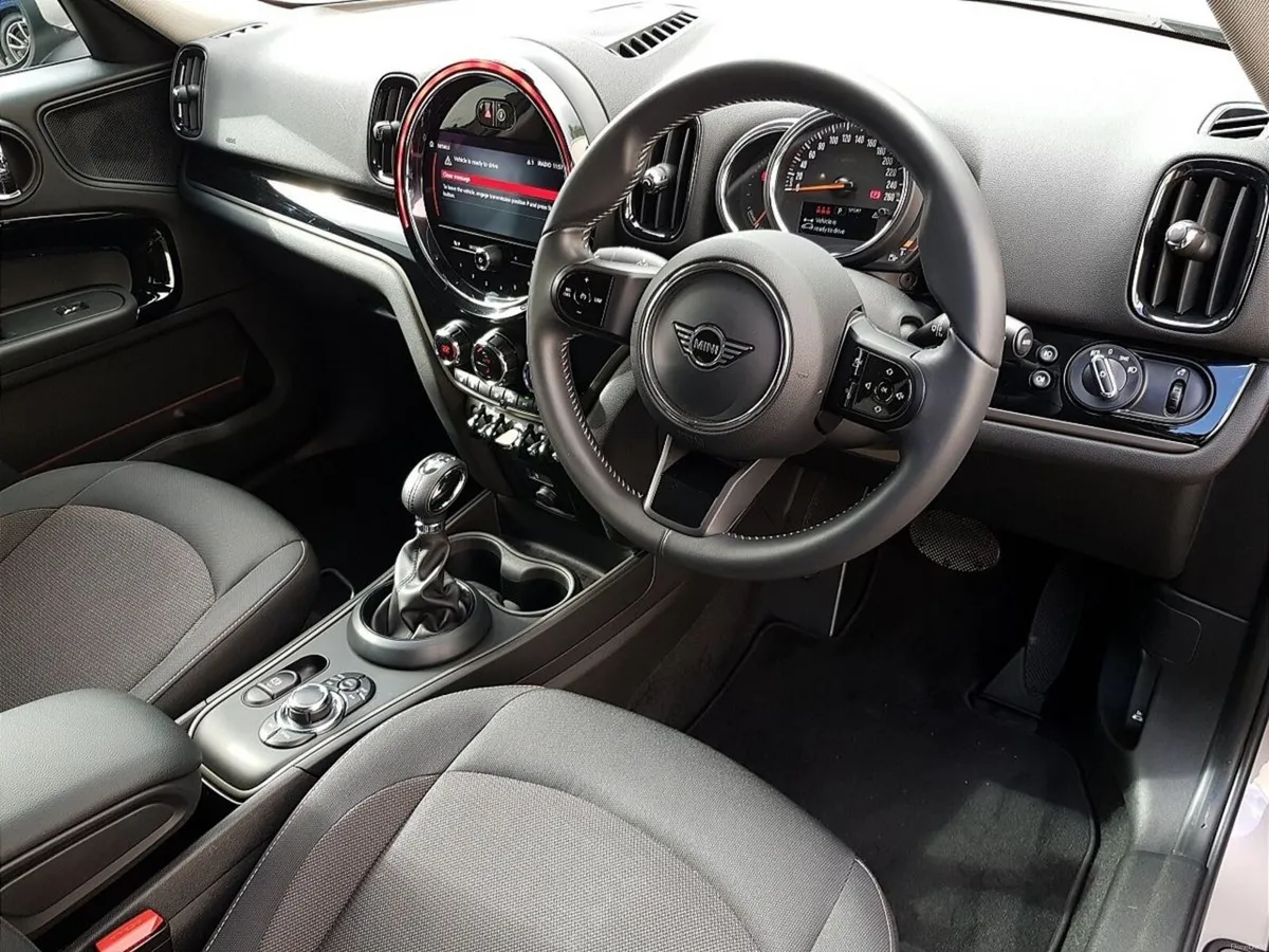 Mini Countryman Cooper SE ALL4 - Image 6