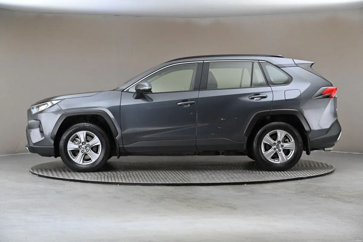 Toyota RAV4 2.5 HEV **IRISH CAR**REVERSE CAM**PARK - Image 5