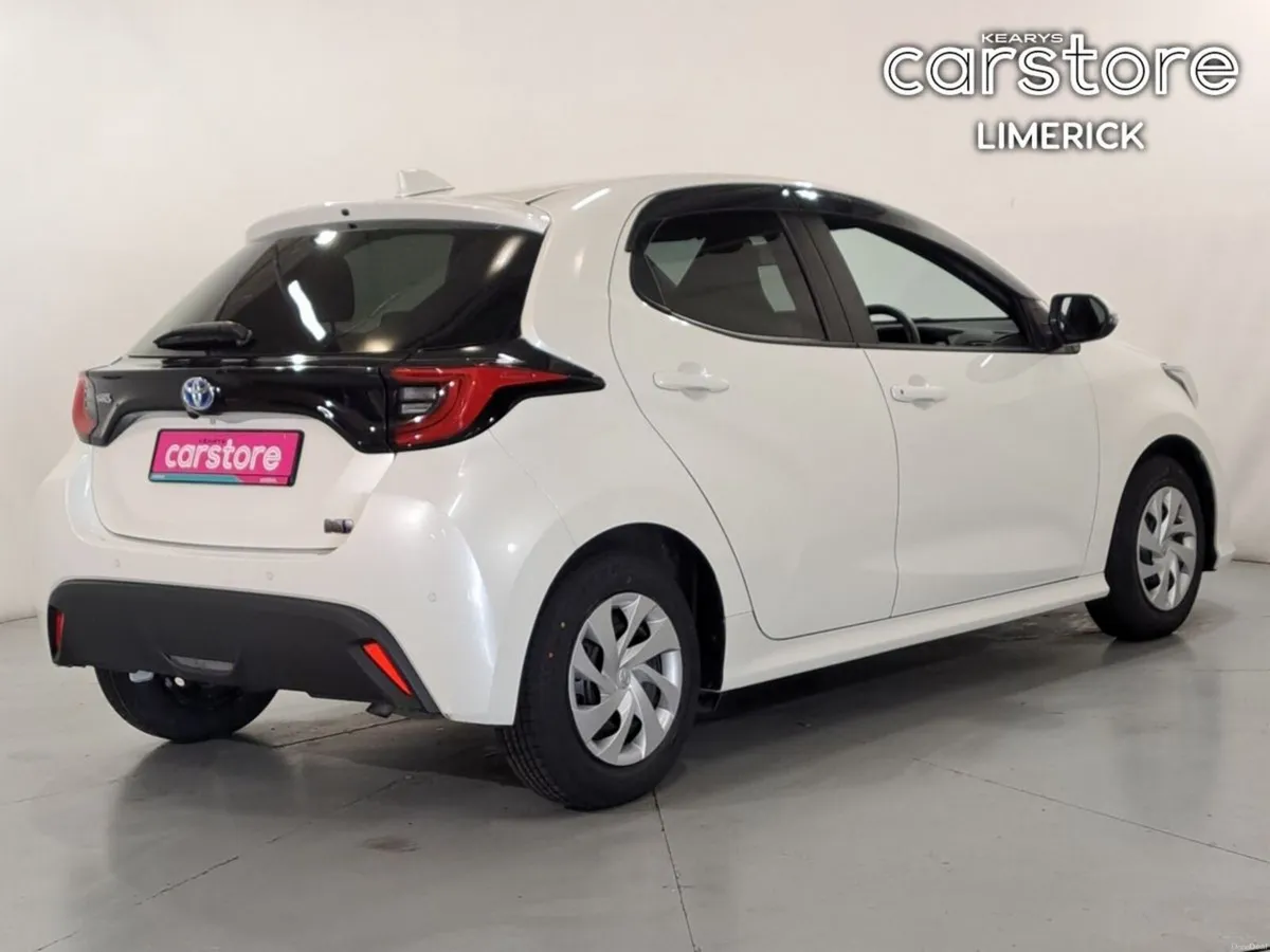 Toyota Yaris 1.5 - Image 3