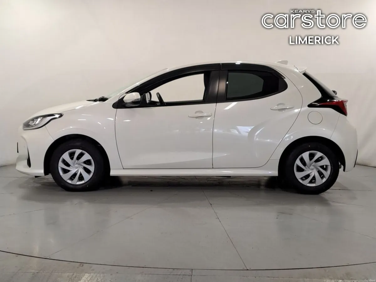 Toyota Yaris 1.5 - Image 6
