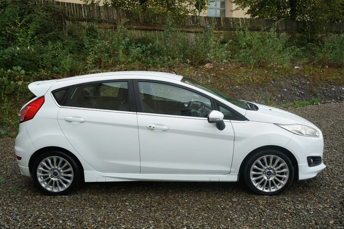 2014 Ford Fiesta Automatic - Image 3
