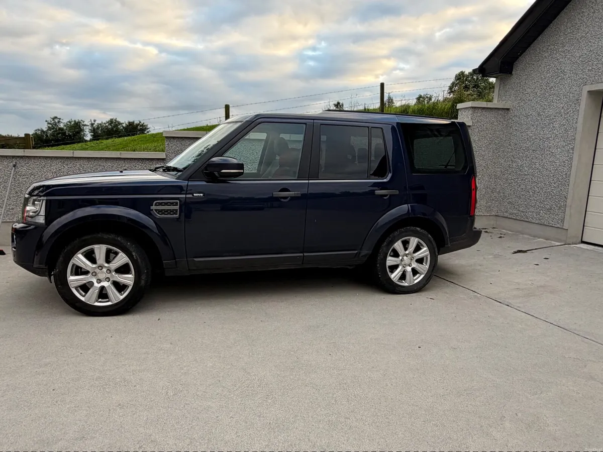 Land Rover Discovery 2014 - Image 1