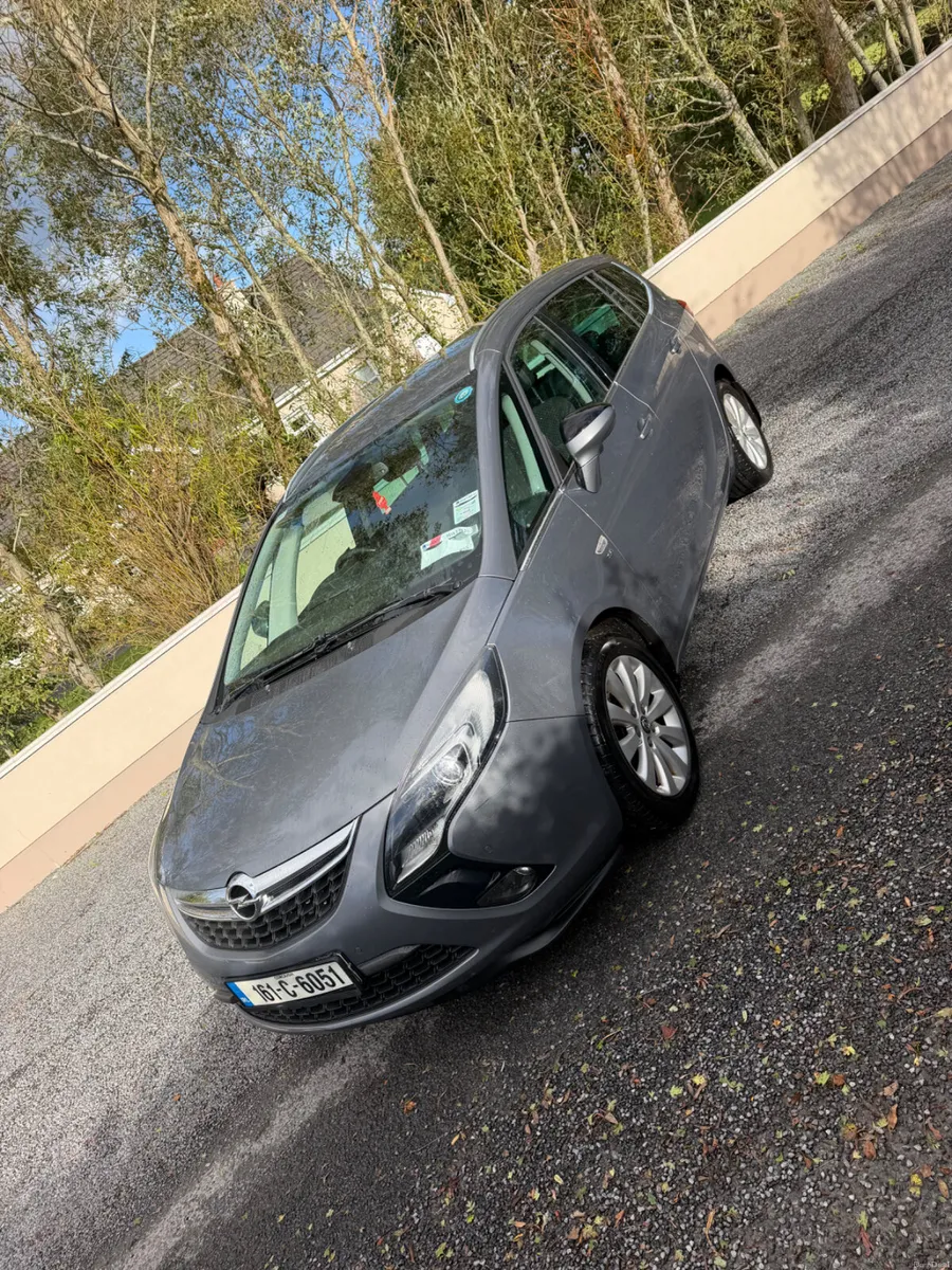 Opel Zafira 2016 - Image 2