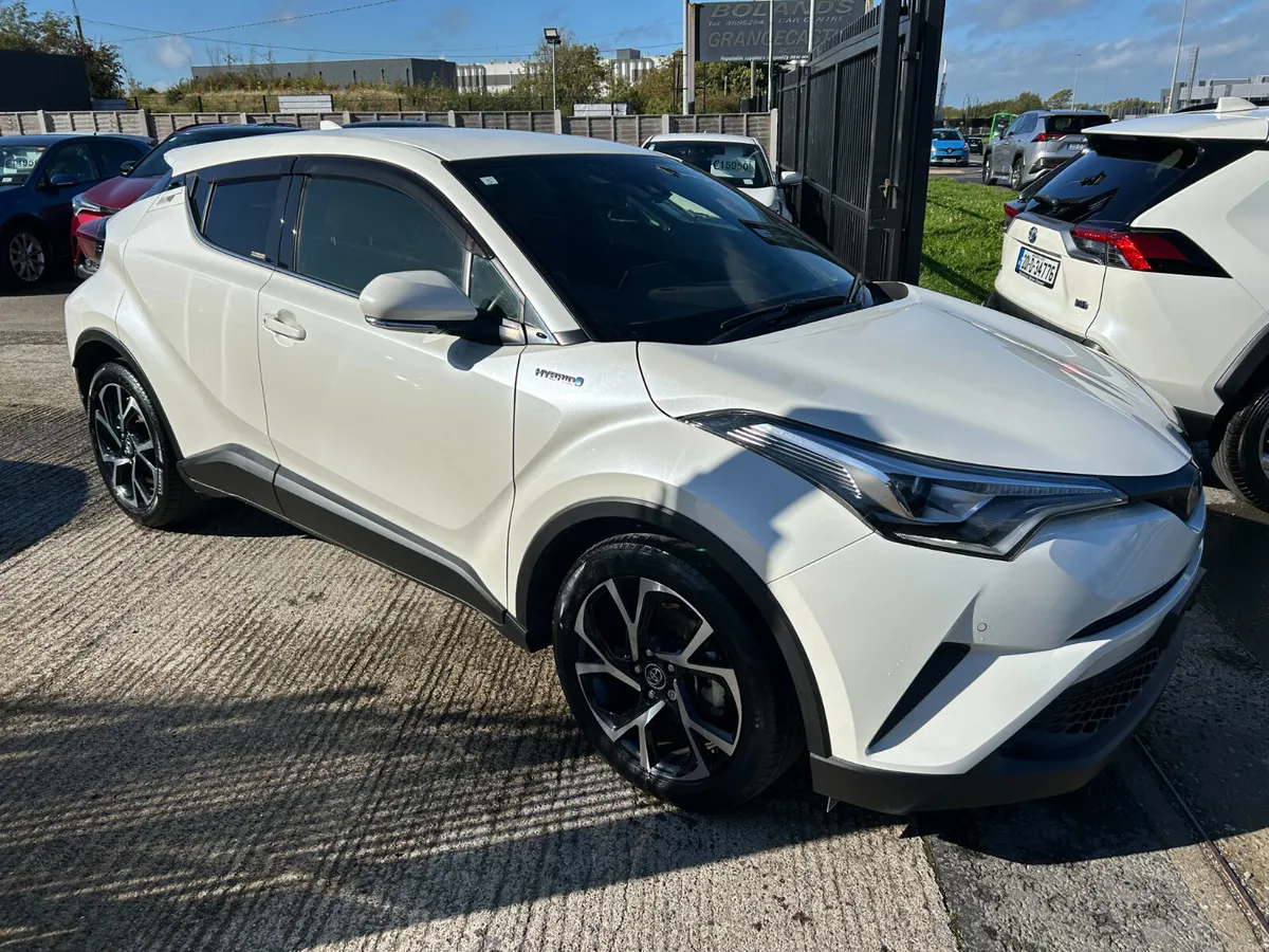 TOYOTA C-HR 2019, 1.8 HYBRID AUTO LOW KM HIGH SPEC - Image 1