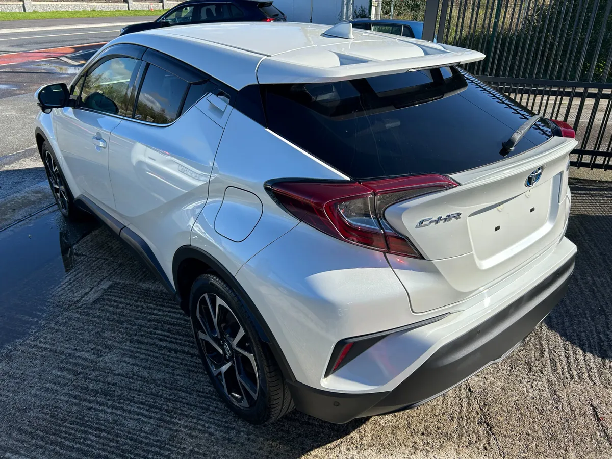 TOYOTA C-HR 2019, 1.8 HYBRID AUTO LOW KM HIGH SPEC - Image 3