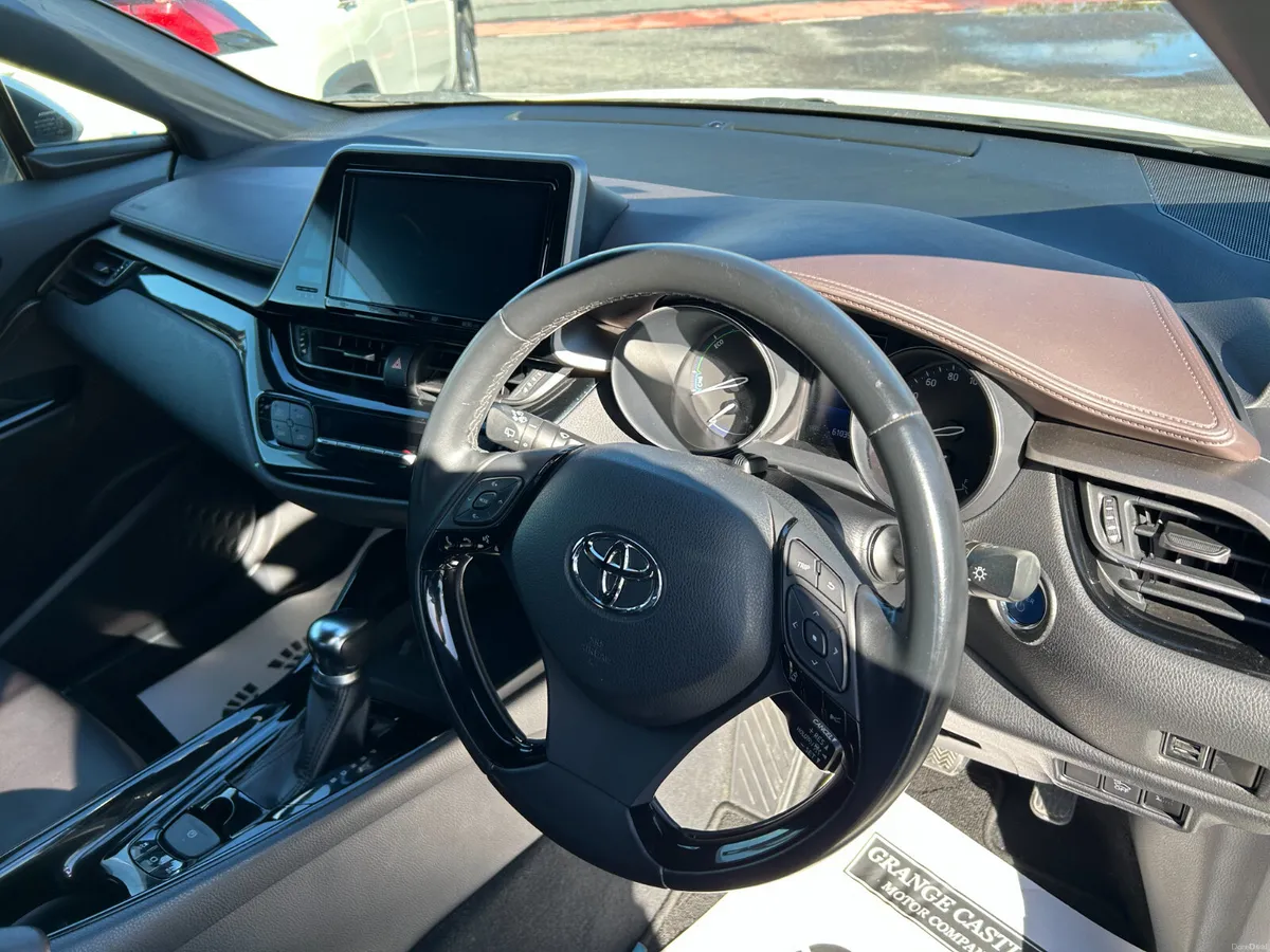 TOYOTA C-HR 2019, 1.8 HYBRID AUTO LOW KM HIGH SPEC - Image 6