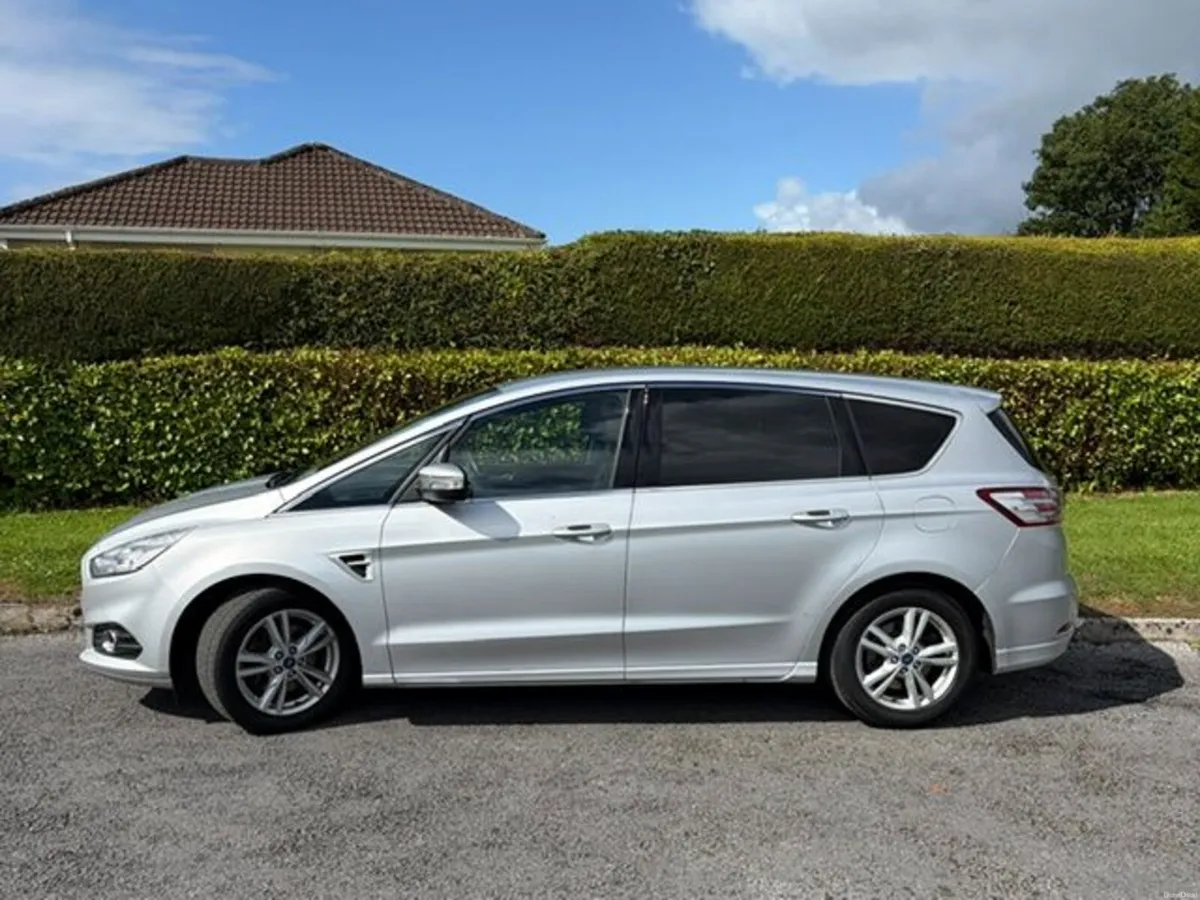 Ford S-Max 2017 2.0 TDCI Titanium AUTO 7-seater - Image 2