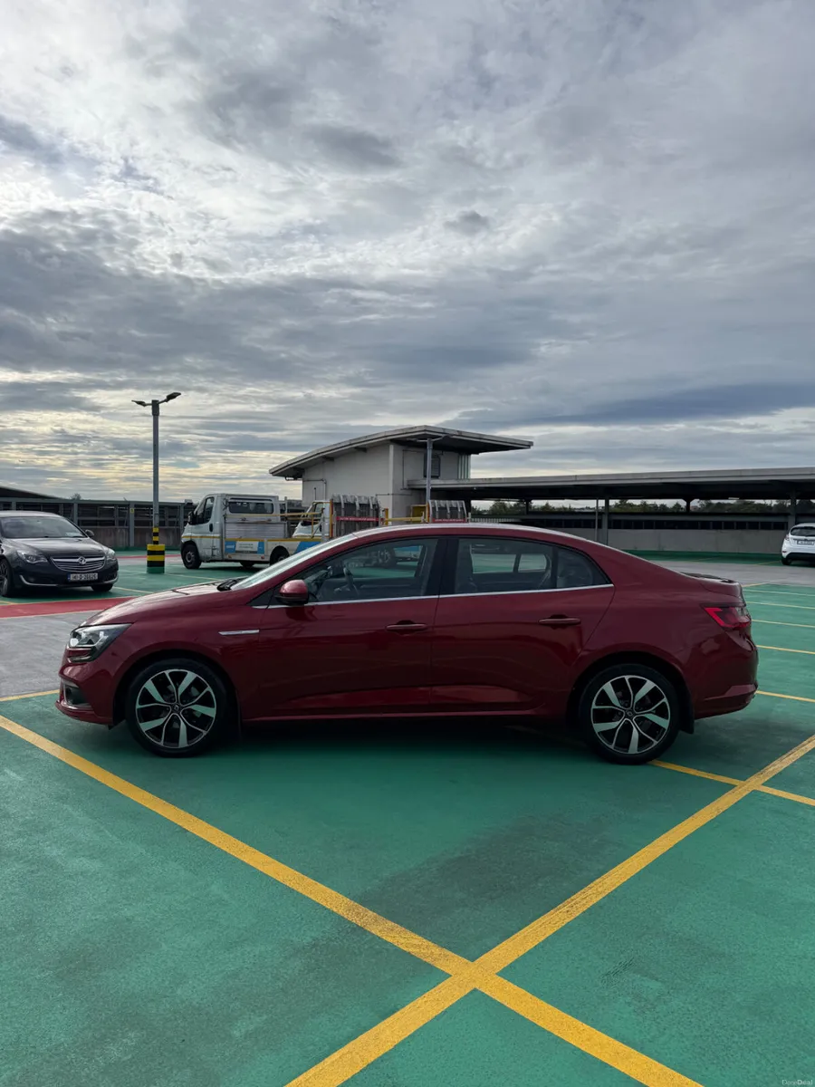 191 Renault Megane 1.5 Diesel - LOW MILEAGE - Image 4